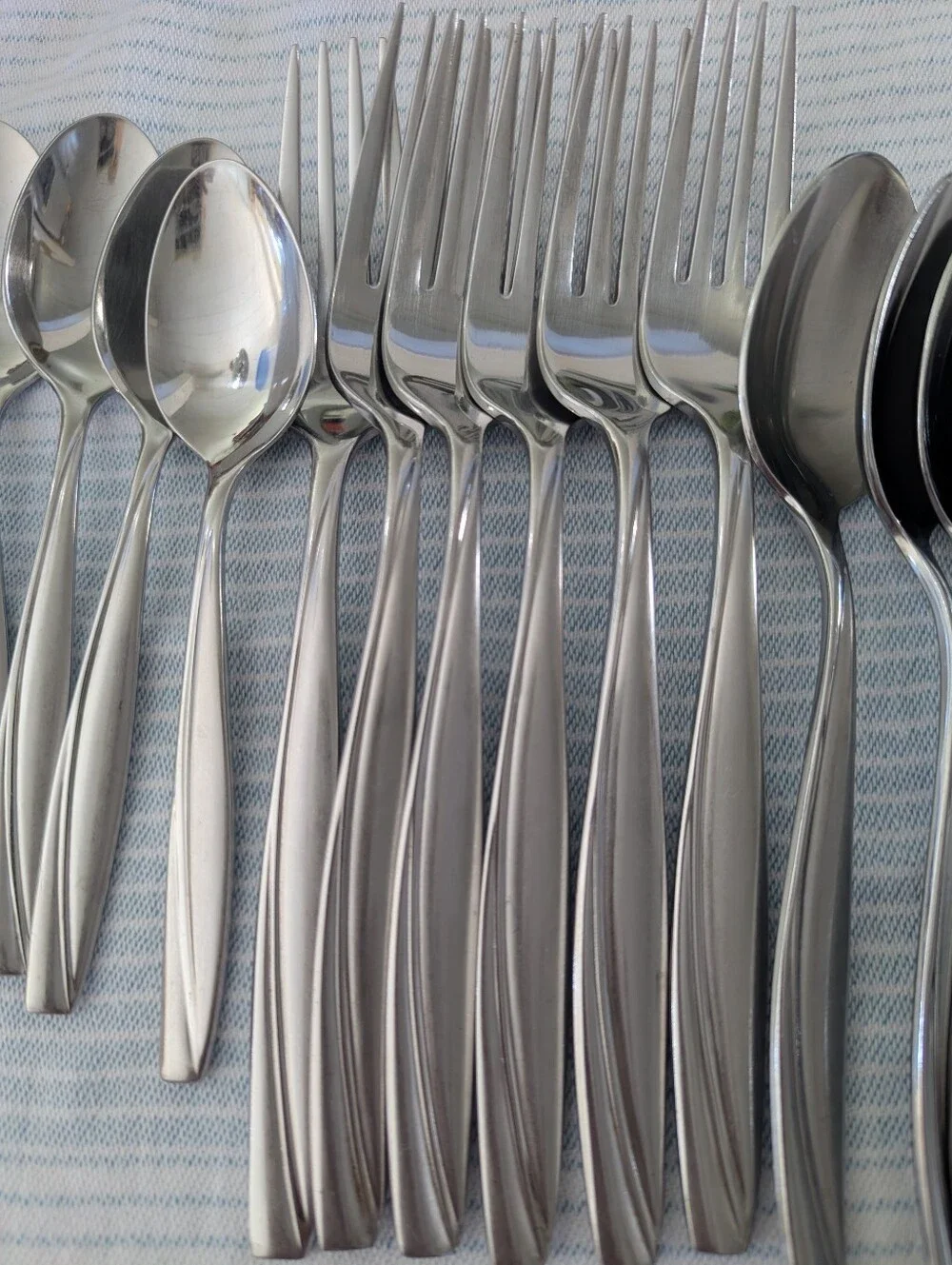 Oneida Camlynn Stainless Service For 6
